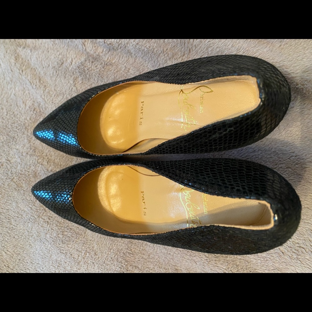 Christian Louboutin | size 37 | No tag | No box |